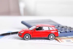 Car shipping cost calculator showing how vehicle type and distance affect a quote for a 2025 shipment.