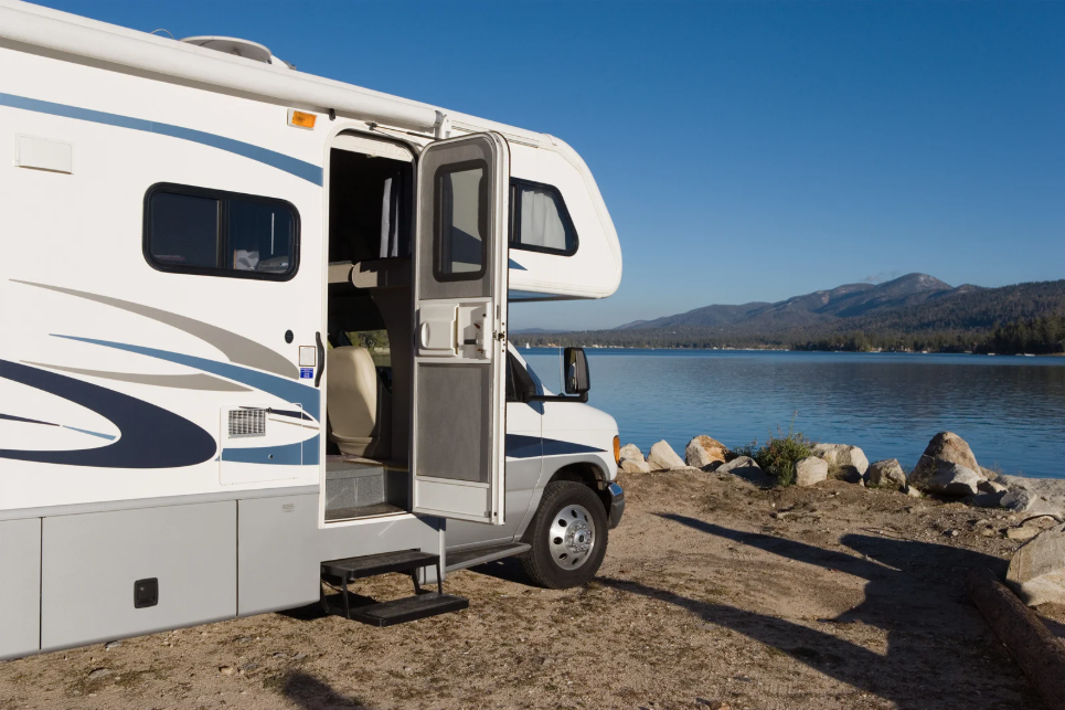 9 Smart Ways to Save on Cost-Effective RV Transport Services & Boat Shipping 1 RV Transport Service
